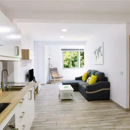 Laureles Апартаменты *